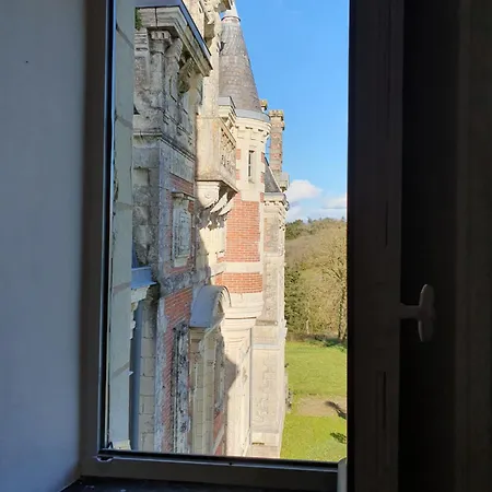 Bed and Breakfast Chateau De La Coliniere - Vue Sur Loire